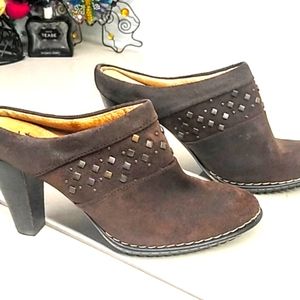 🔴 Soft Brown Suede Slip On Clog Heels